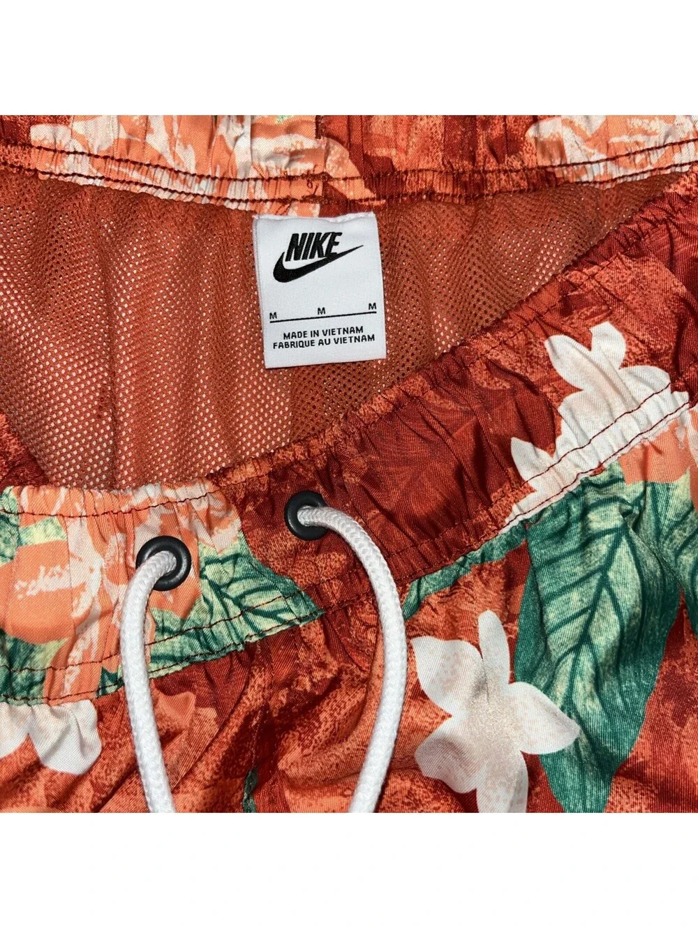 Nike new tags